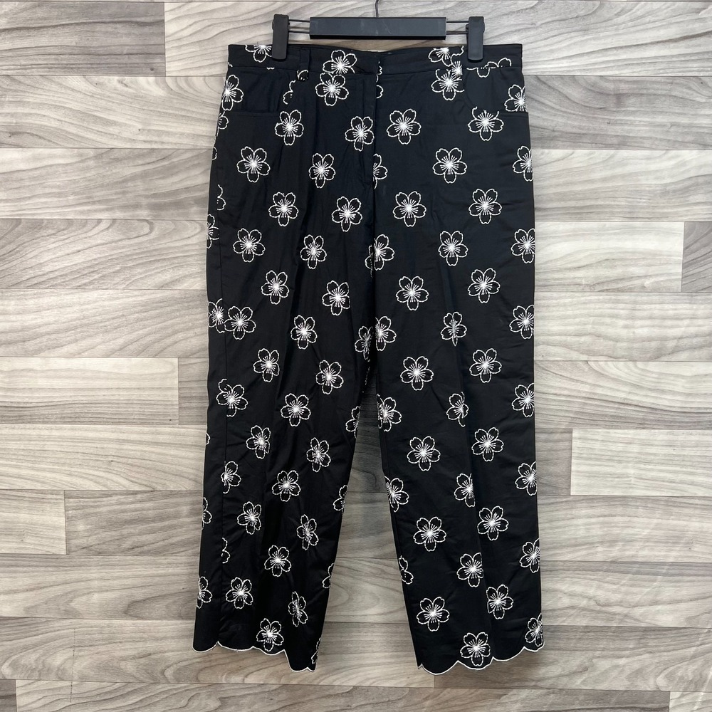 Tori Richard Dress Capri Pants Womens 8 Black Floral Embroidered Stretch Career